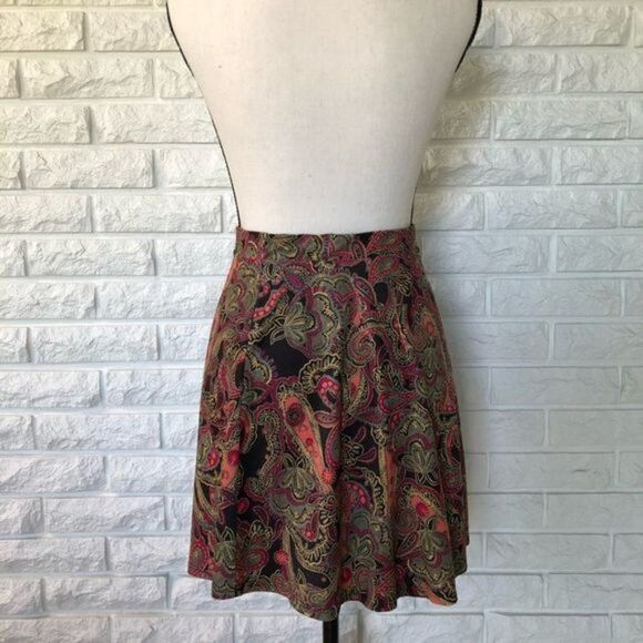 Pattered Skirt - Picture 3 of 4